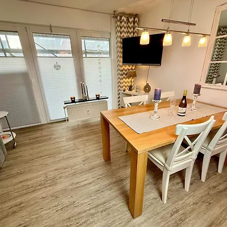 Apartment Bötticherstraße 4, App 3 *