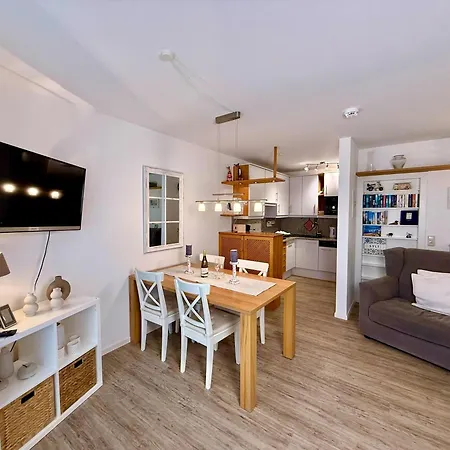 Bötticherstraße 4, App 3 Apartment *