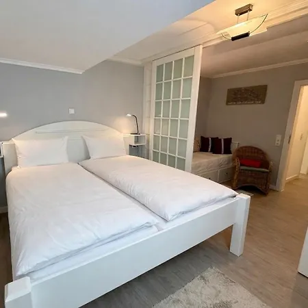 Bötticherstraße 4, App 3 Apartment *
